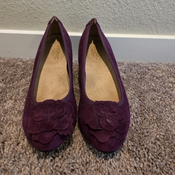 Vionic Wedge Heel - Picture 1 of 5